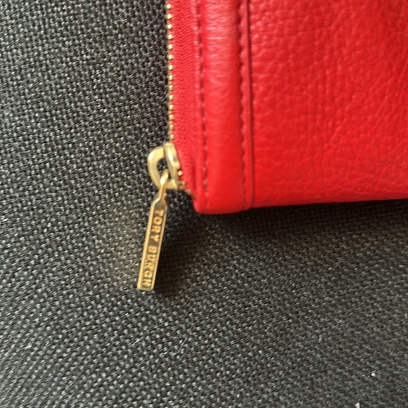 Tory Burch Red Leather Continental Wallet - Gold-Tone Hardware - Picture 2 of 7